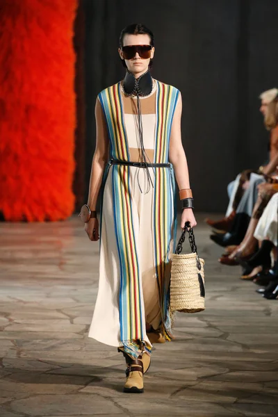 Look 1